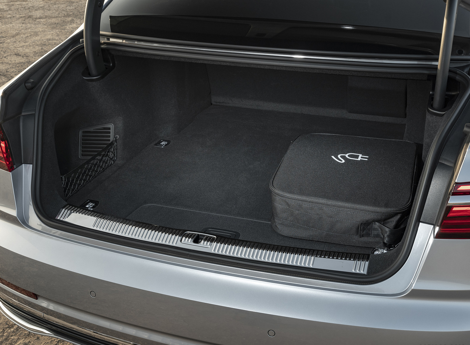 2022 Audi A8 L 60 TFSI e (UK-Spec; Plug-In Hybrid) Trunk Wallpapers #64 of 64