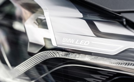 2022 BMW 2 Series 220i Active Tourer (UK-Spec) Headlight Wallpapers 450x275 (62)