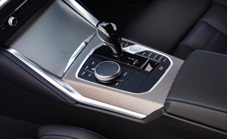 2022 BMW 2 Series 220i Coupé (UK-Spec) Interior Detail Wallpapers 450x275 (75)