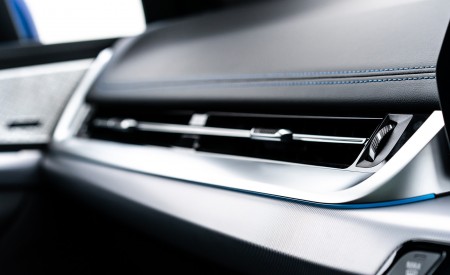2022 BMW 2 Series 223i Active Tourer (UK-Spec) Interior Detail Wallpapers 450x275 (30)