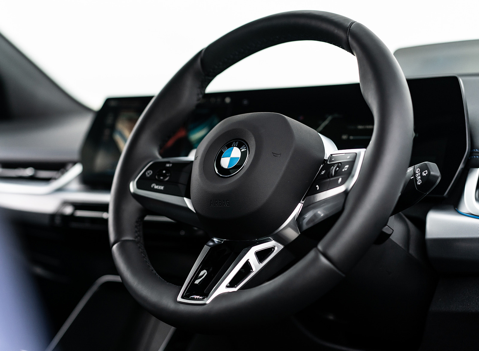 2022 BMW 2 Series 223i Active Tourer (UK-Spec) Interior Steering Wheel Wallpapers #25 of 83