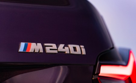 2022 BMW 2 Series M240i Coupé (UK-Spec) Badge Wallpapers 450x275 (23)