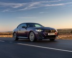 2022 BMW 2 Series M240i Coupé (UK-Spec) Front Three-Quarter Wallpapers 150x120 (11)