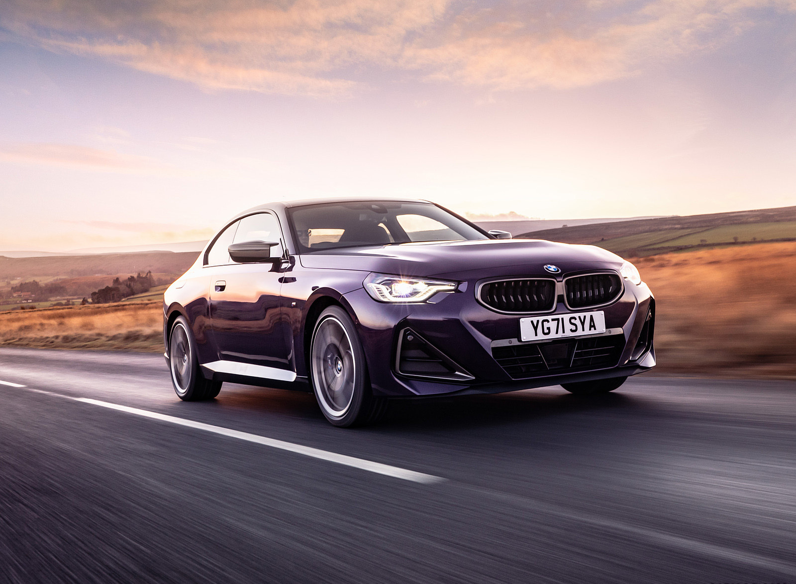 2022 BMW 2 Series M240i Coupé (UK-Spec) Front Three-Quarter Wallpapers #1 of 80