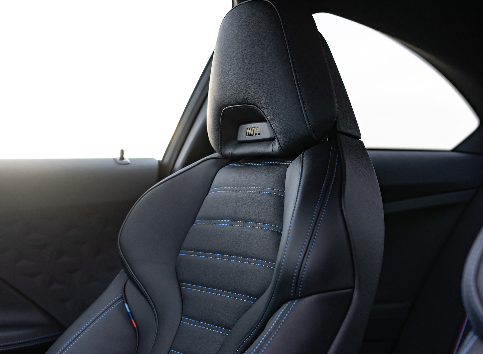 2022 BMW 2 Series M240i Coupé (UK-Spec) Interior Front Seats Wallpapers #36 of 80