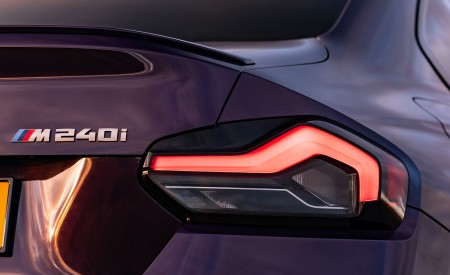 2022 BMW 2 Series M240i Coupé (UK-Spec) Tail Light Wallpapers 450x275 (22)