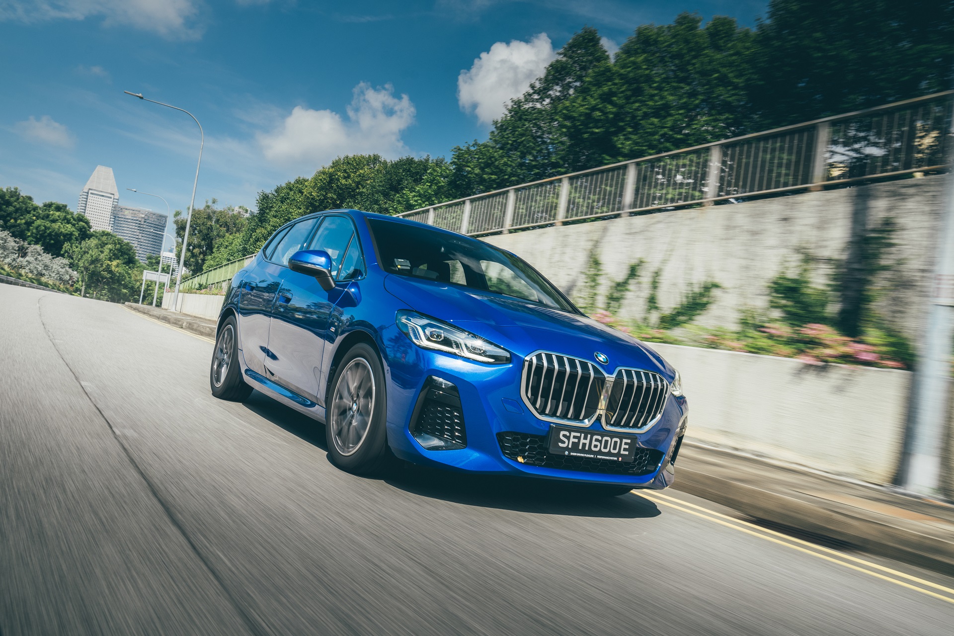 2022 BMW 218i Active Tourer M Sport Front Wallpapers (1)