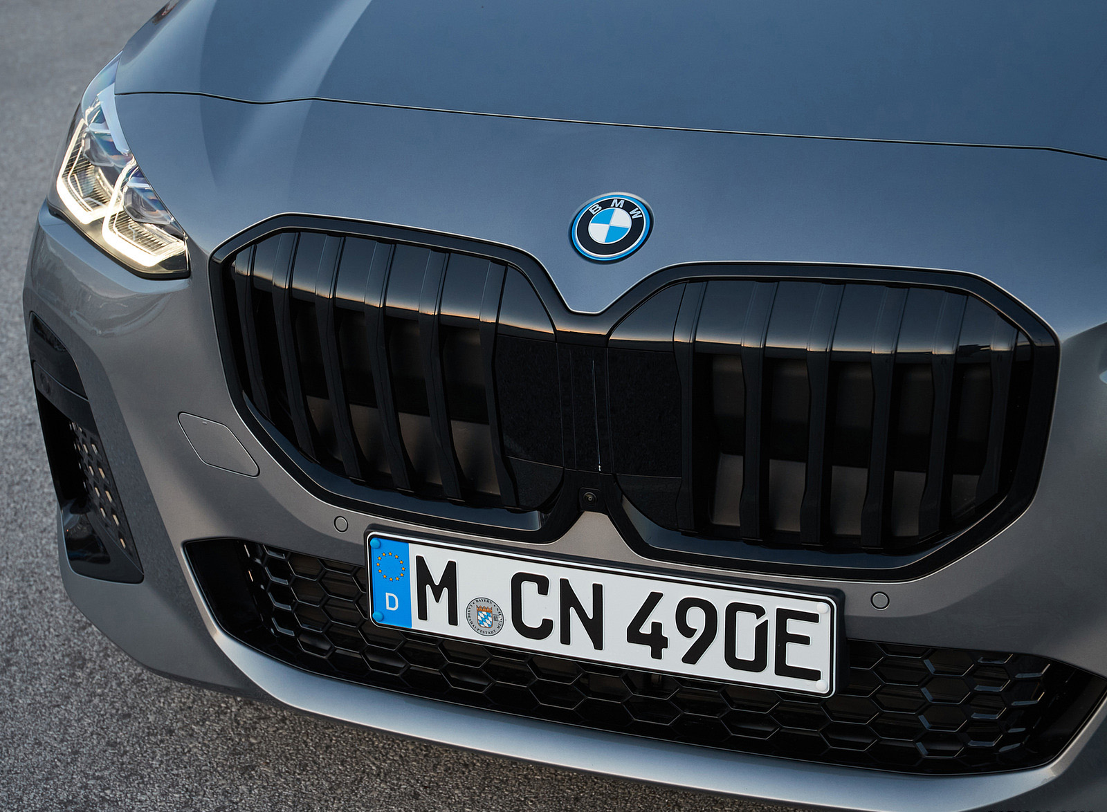 2022 BMW 230e Active Tourer Grille Wallpapers #88 of 135