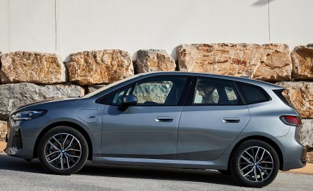 2022 BMW 230e Active Tourer Side Wallpapers 450x275 (50)