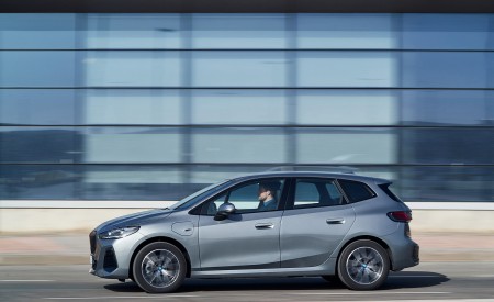 2022 BMW 230e Active Tourer Side Wallpapers 450x275 (40)
