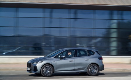2022 BMW 230e Active Tourer Side Wallpapers 450x275 (39)