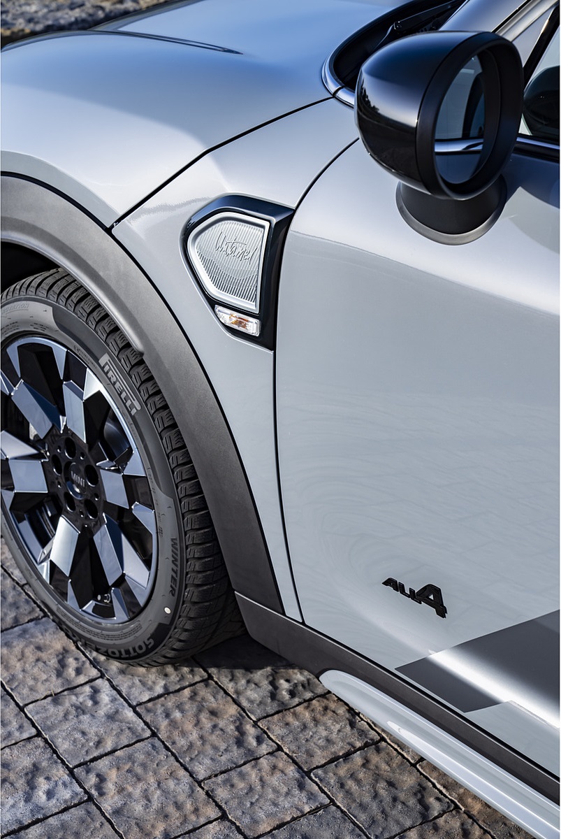 2022 MINI Cooper S Countryman ALL4 Untamed Edition Detail Wallpapers #78 of 118