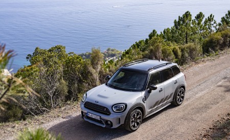 2022 MINI Cooper S Countryman ALL4 Untamed Edition Front Three-Quarter Wallpapers 450x275 (27)