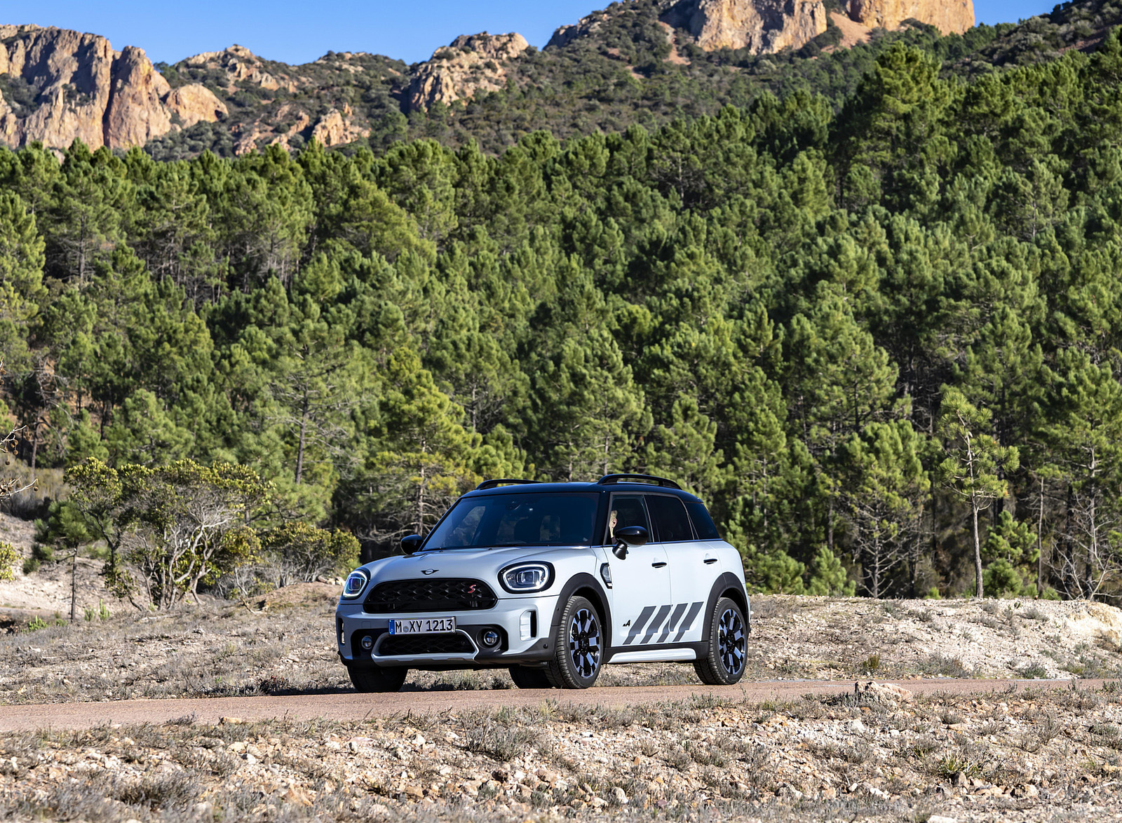 2022 MINI Cooper S Countryman ALL4 Untamed Edition Front Three-Quarter Wallpapers (3)