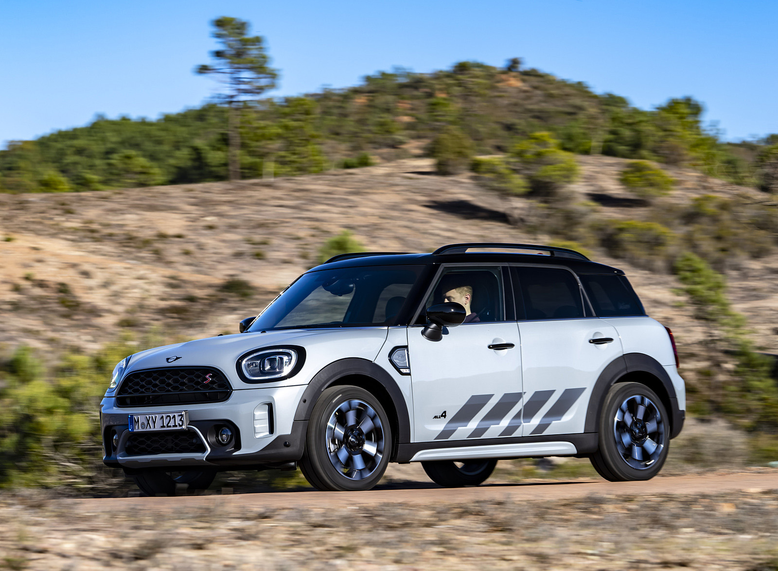 2022 MINI Cooper S Countryman ALL4 Untamed Edition Front Three-Quarter Wallpapers (1)