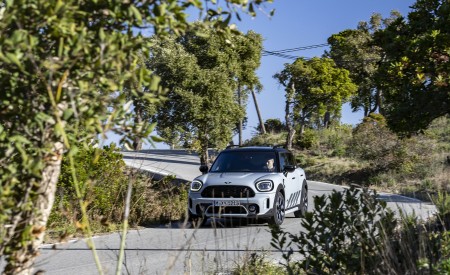 2022 MINI Cooper S Countryman ALL4 Untamed Edition Front Wallpapers 450x275 (11)