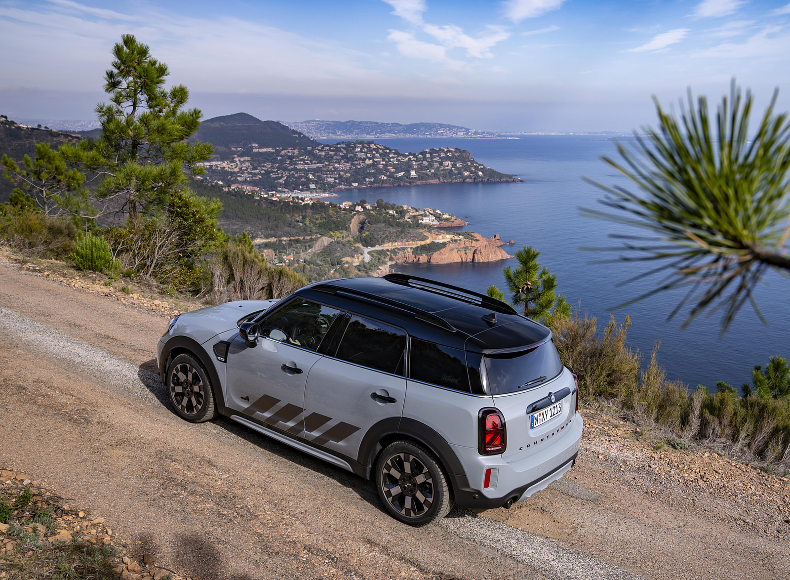 2022 MINI Cooper S Countryman ALL4 Untamed Edition Rear Three-Quarter Wallpapers #31 of 118