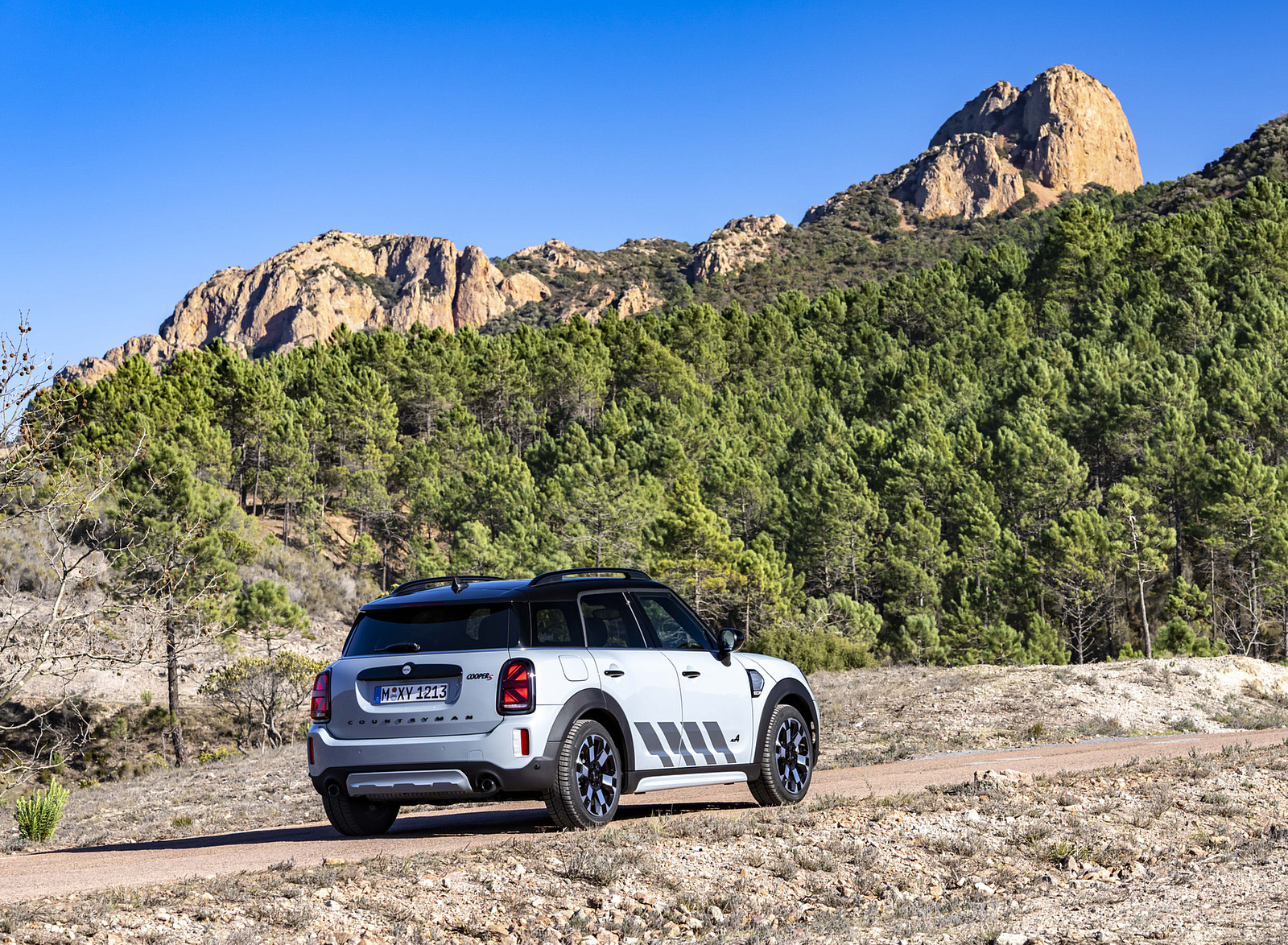 2022 MINI Cooper S Countryman ALL4 Untamed Edition Rear Three-Quarter Wallpapers (4)