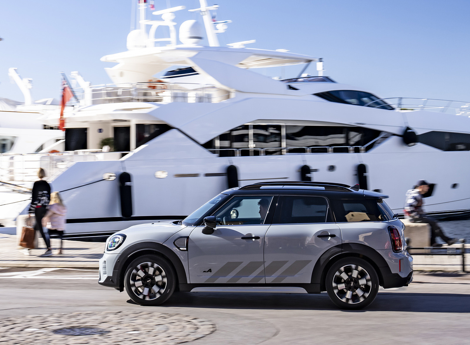 2022 MINI Cooper S Countryman ALL4 Untamed Edition Side Wallpapers #54 of 118