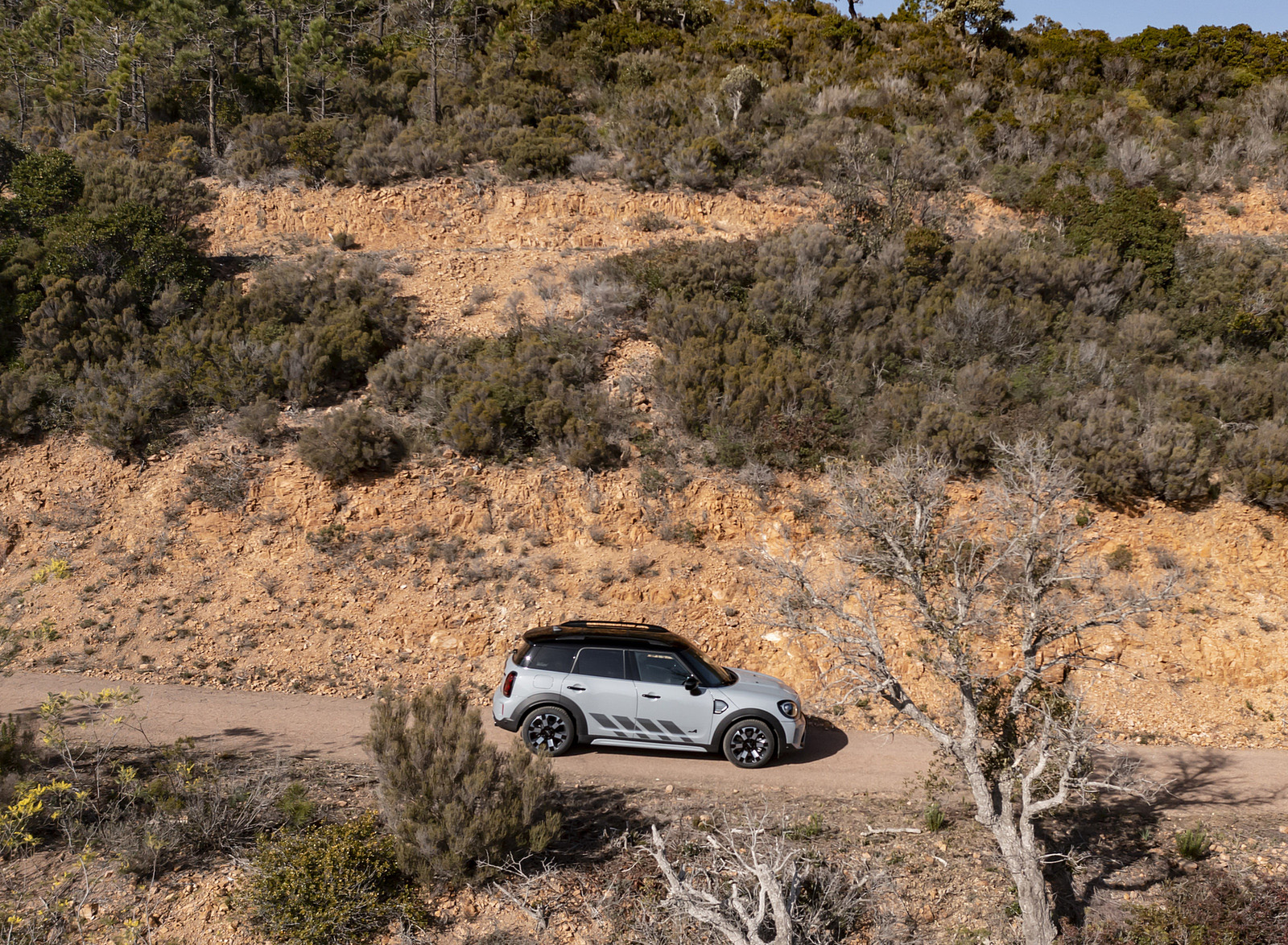 2022 MINI Cooper S Countryman ALL4 Untamed Edition Side Wallpapers #25 of 118