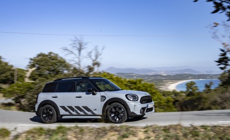 2022 MINI Cooper S Countryman ALL4 Untamed Edition Side Wallpapers  450x275 (18)