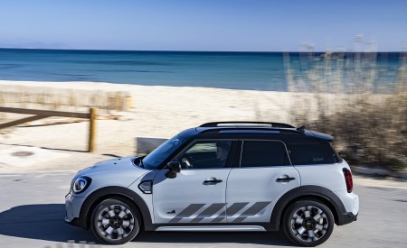2022 MINI Cooper S Countryman ALL4 Untamed Edition Side Wallpapers 450x275 (43)