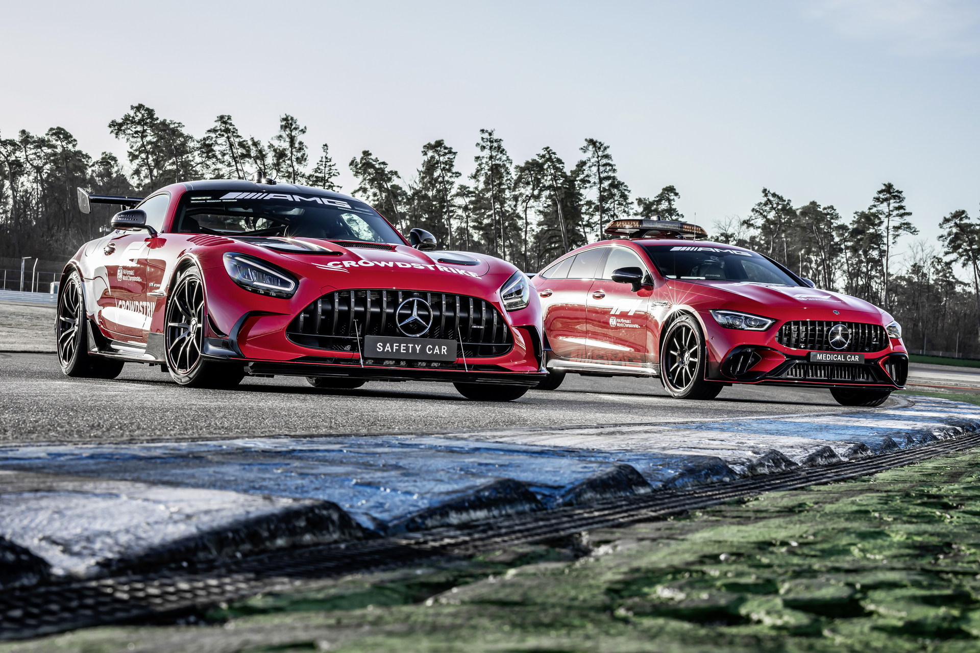 2022 Mercedes-AMG GT 63 S F1 Medical Car and Mercedes-AMG GT Black Series F1 Safety Car Wallpapers #19 of 36