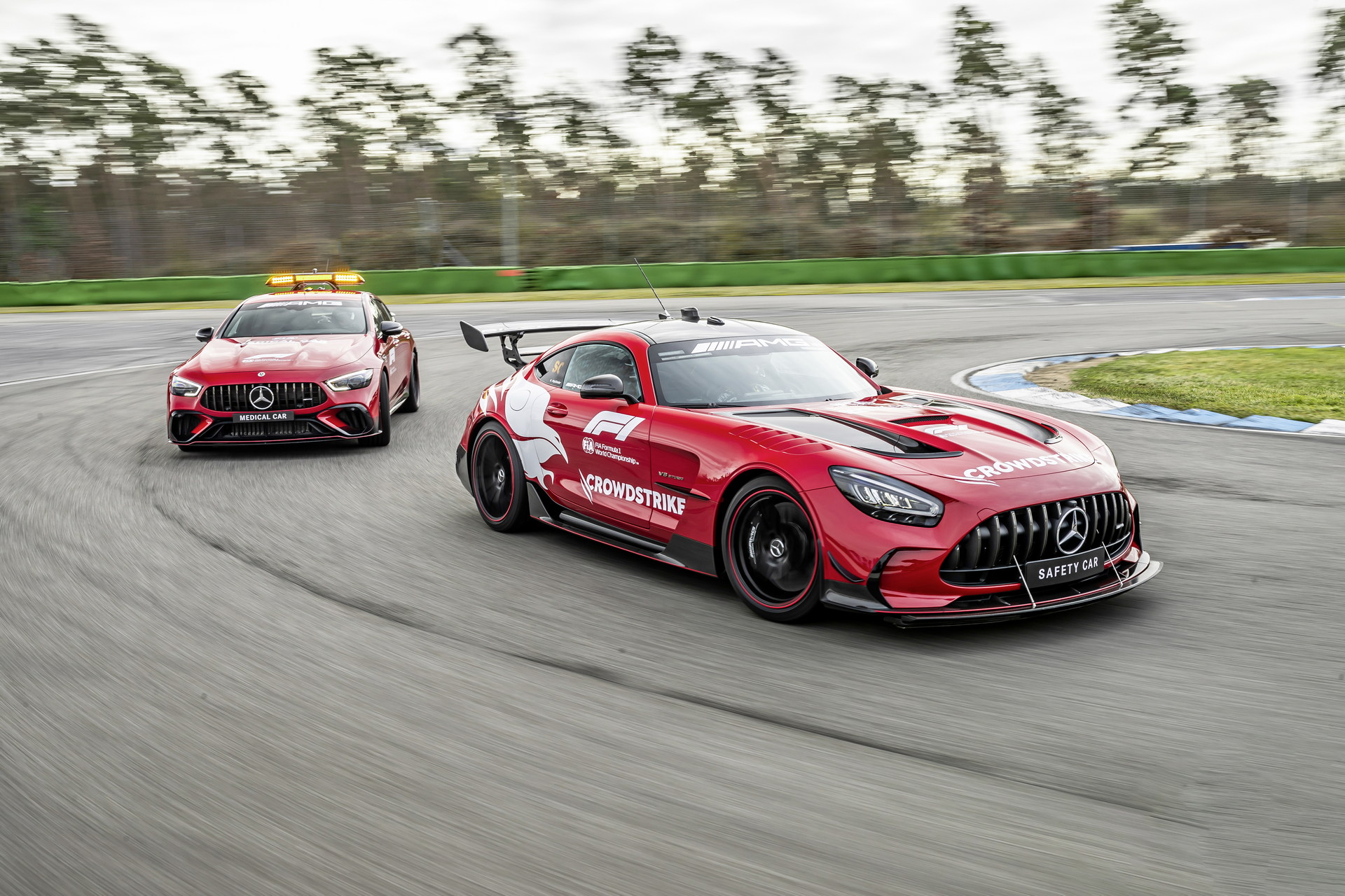 2022 Mercedes-AMG GT 63 S F1 Medical Car and Mercedes-AMG GT Black Series F1 Safety Car Wallpapers #16 of 36
