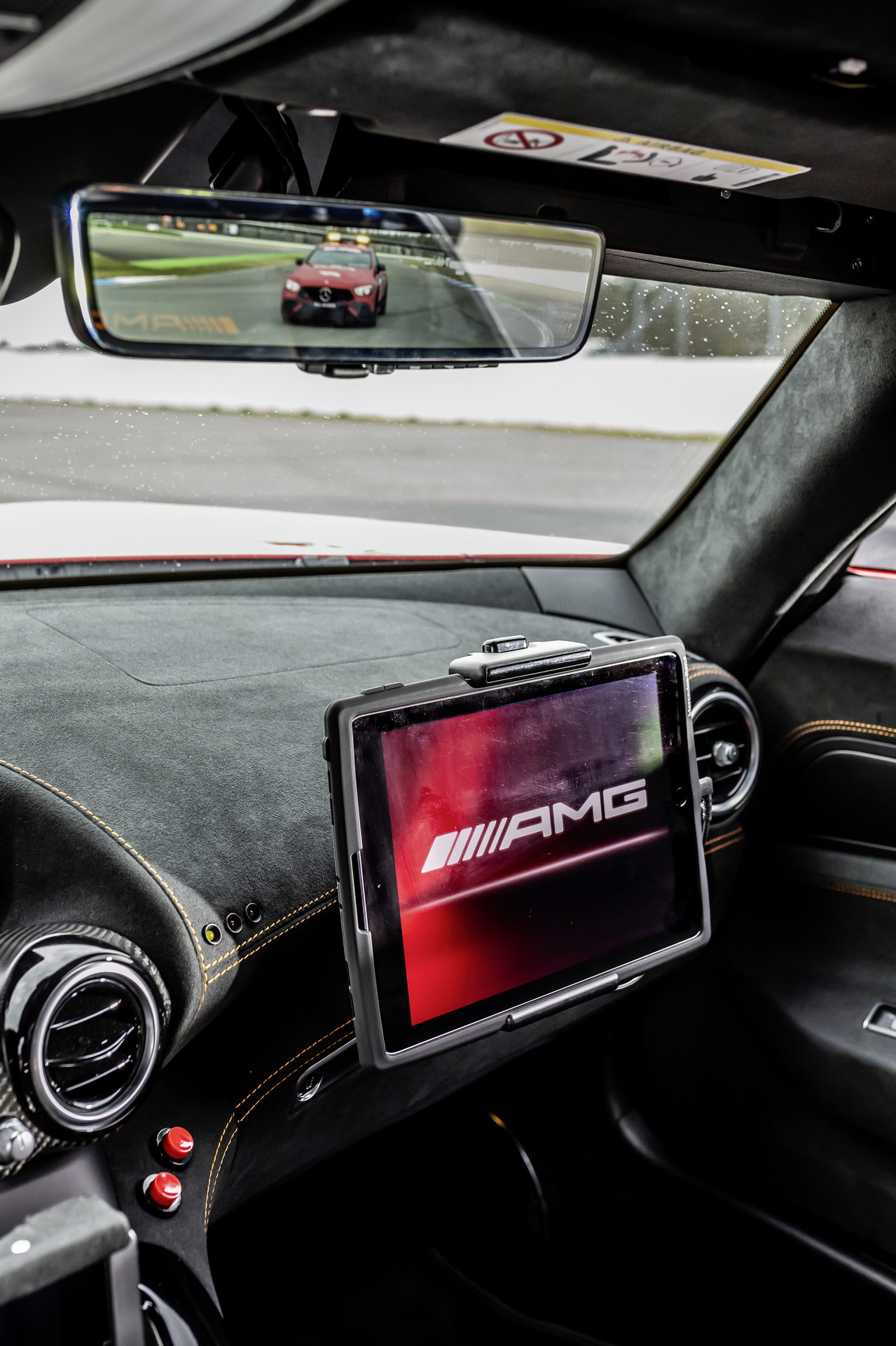 2022 Mercedes-AMG GT Black Series F1 Safety Car Central Console Wallpapers #40 of 41