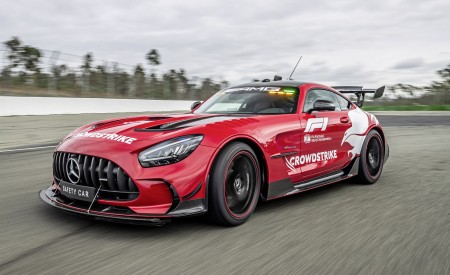 2022 Mercedes-AMG GT Black Series F1 Safety Car Front Three-Quarter Wallpapers 450x275 (4)