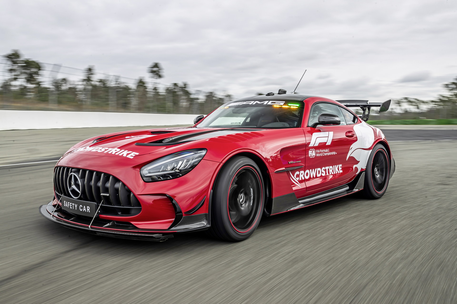 2022 Mercedes-AMG GT Black Series F1 Safety Car Front Three-Quarter Wallpapers (4)