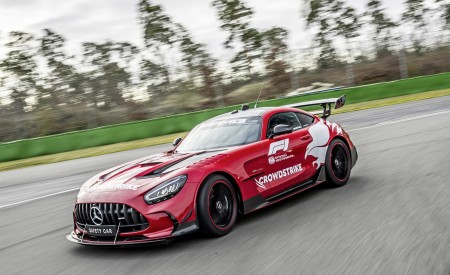 2022 Mercedes-AMG GT Black Series F1 Safety Car Front Three-Quarter Wallpapers 450x275 (5)
