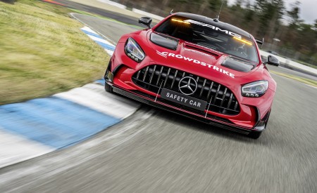 2022 Mercedes-AMG GT Black Series F1 Safety Car Front Wallpapers 450x275 (2)