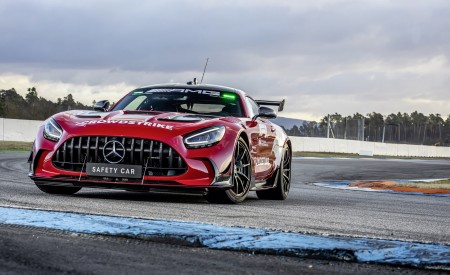 2022 Mercedes-AMG GT Black Series F1 Safety Car Front Wallpapers 450x275 (17)