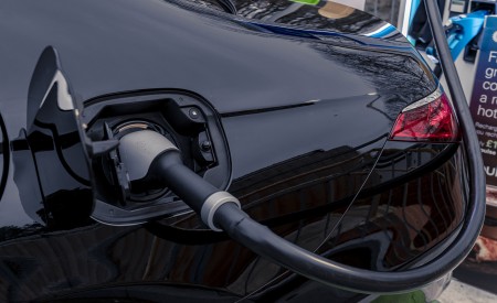 2022 Mercedes-Benz S 580 e L Plug-In Hybrid (UK-Spec) Charging Connector Wallpapers 450x275 (34)