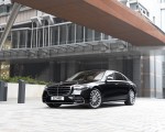 2022 Mercedes-Benz S 580 e L Plug-In Hybrid (UK-Spec) Front Three-Quarter Wallpapers 150x120