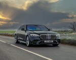 2022 Mercedes-Benz S 580 e L Plug-In Hybrid (UK-Spec) Front Three-Quarter Wallpapers 150x120 (6)