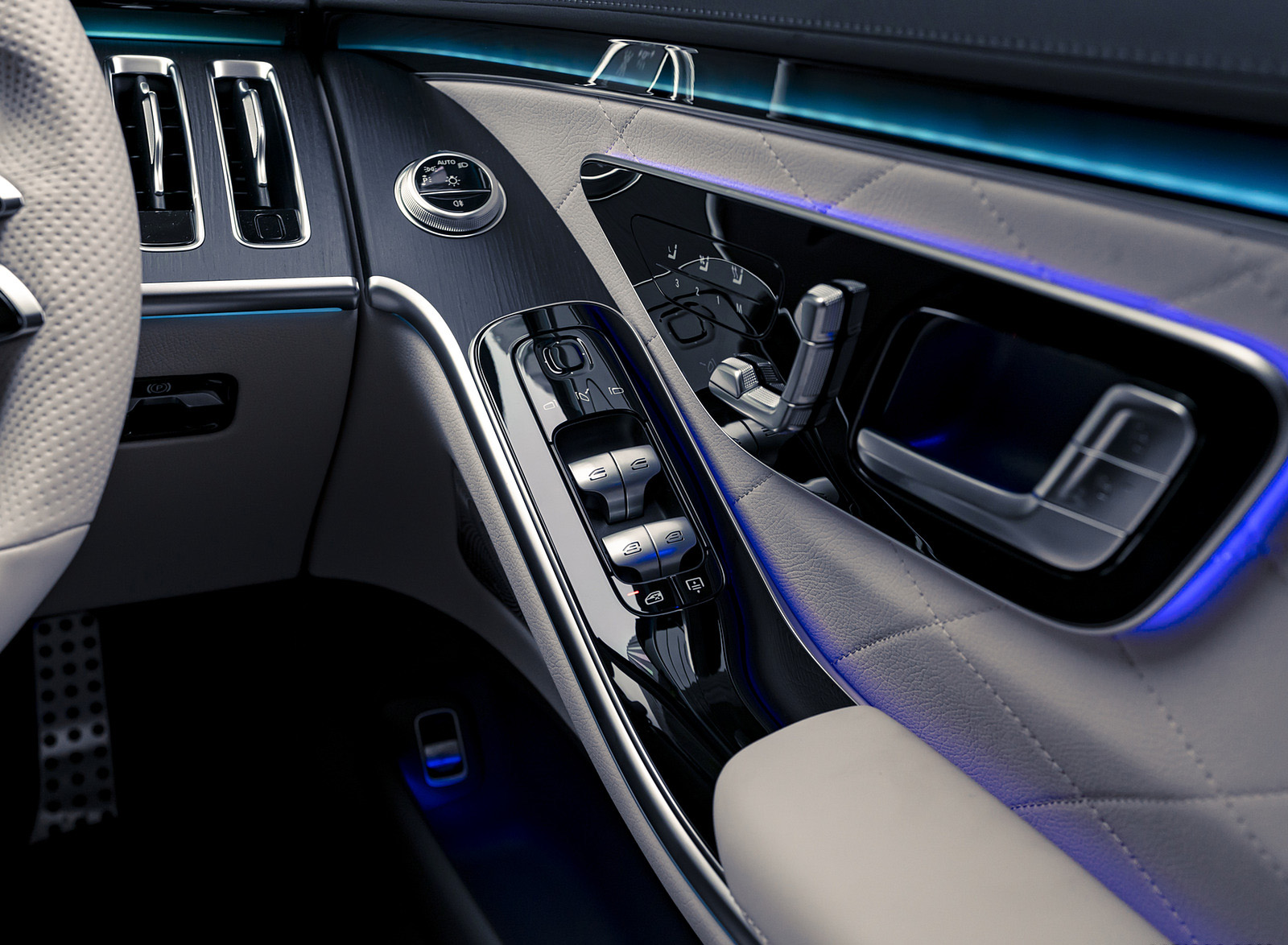 2022 Mercedes-Benz S 580 e L Plug-In Hybrid (UK-Spec) Interior Detail Wallpapers #51 of 63