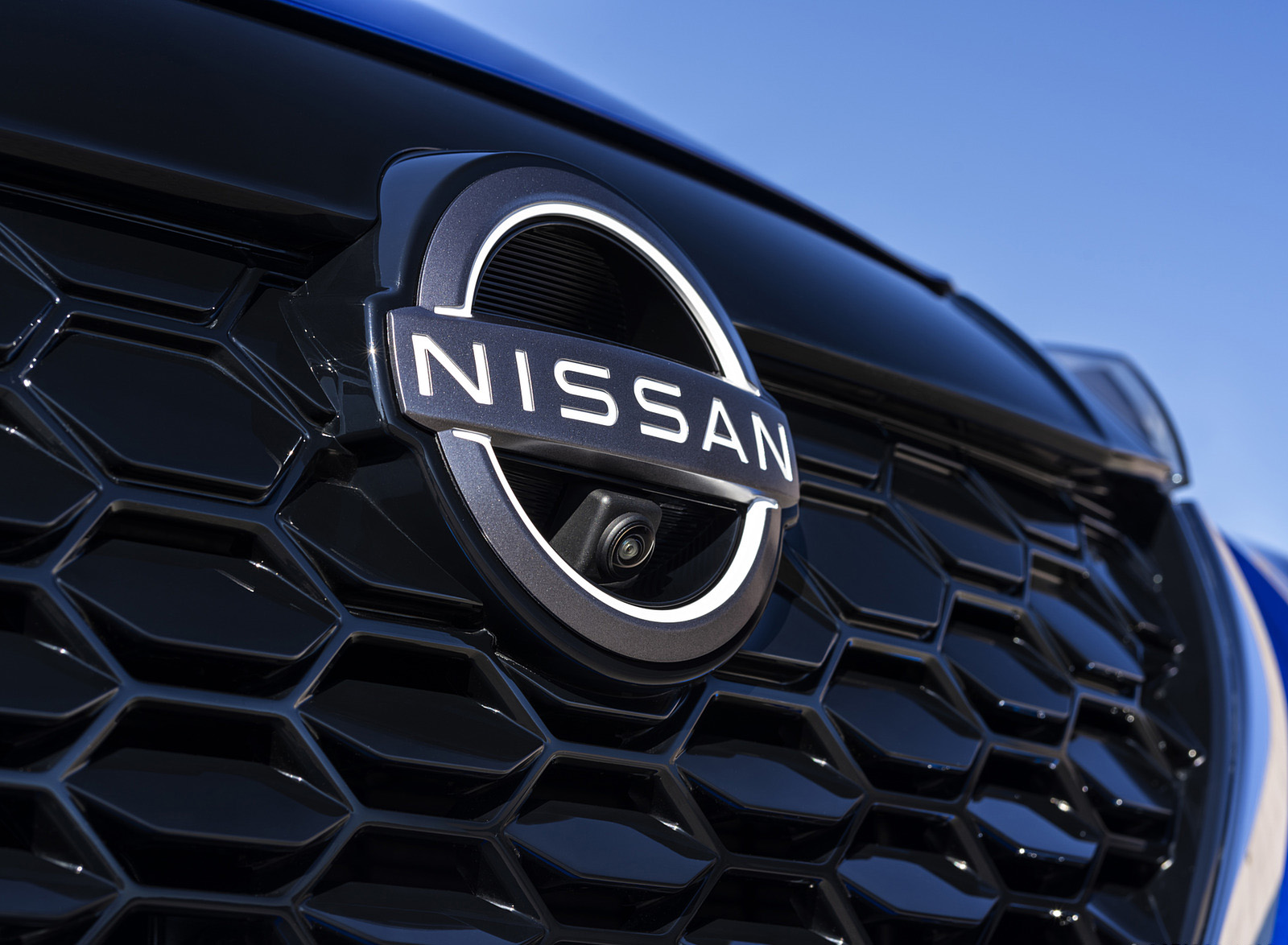 2022 Nissan JUKE Hybrid Badge Wallpapers (10)