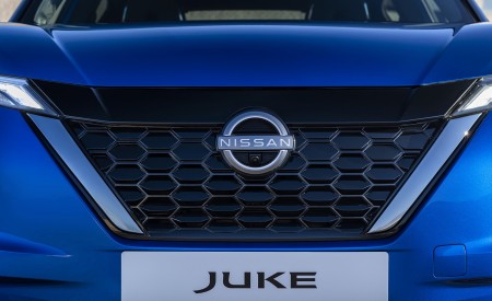 2022 Nissan JUKE Hybrid Grille Wallpapers 450x275 (6)