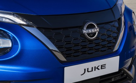 2022 Nissan JUKE Hybrid Grille Wallpapers  450x275 (7)