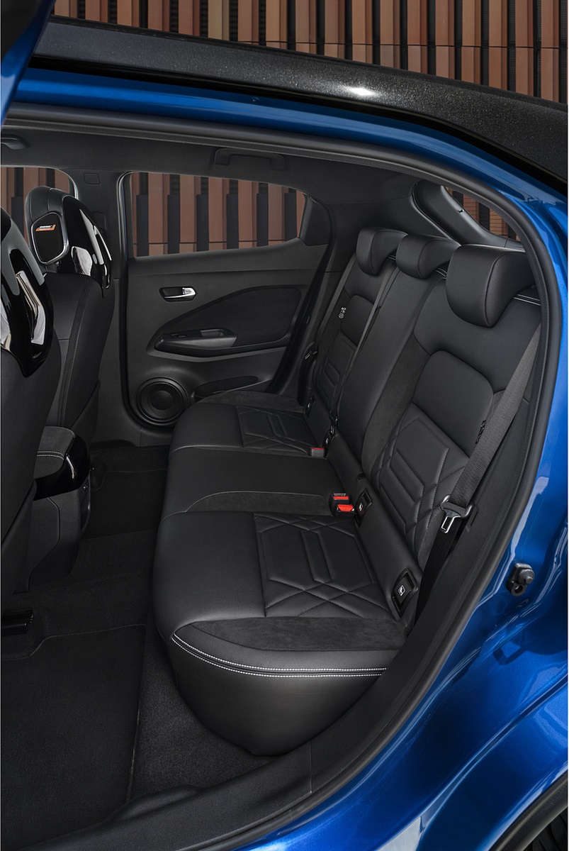 2022 Nissan JUKE Hybrid Interior Rear Seats Wallpapers  #86 of 90