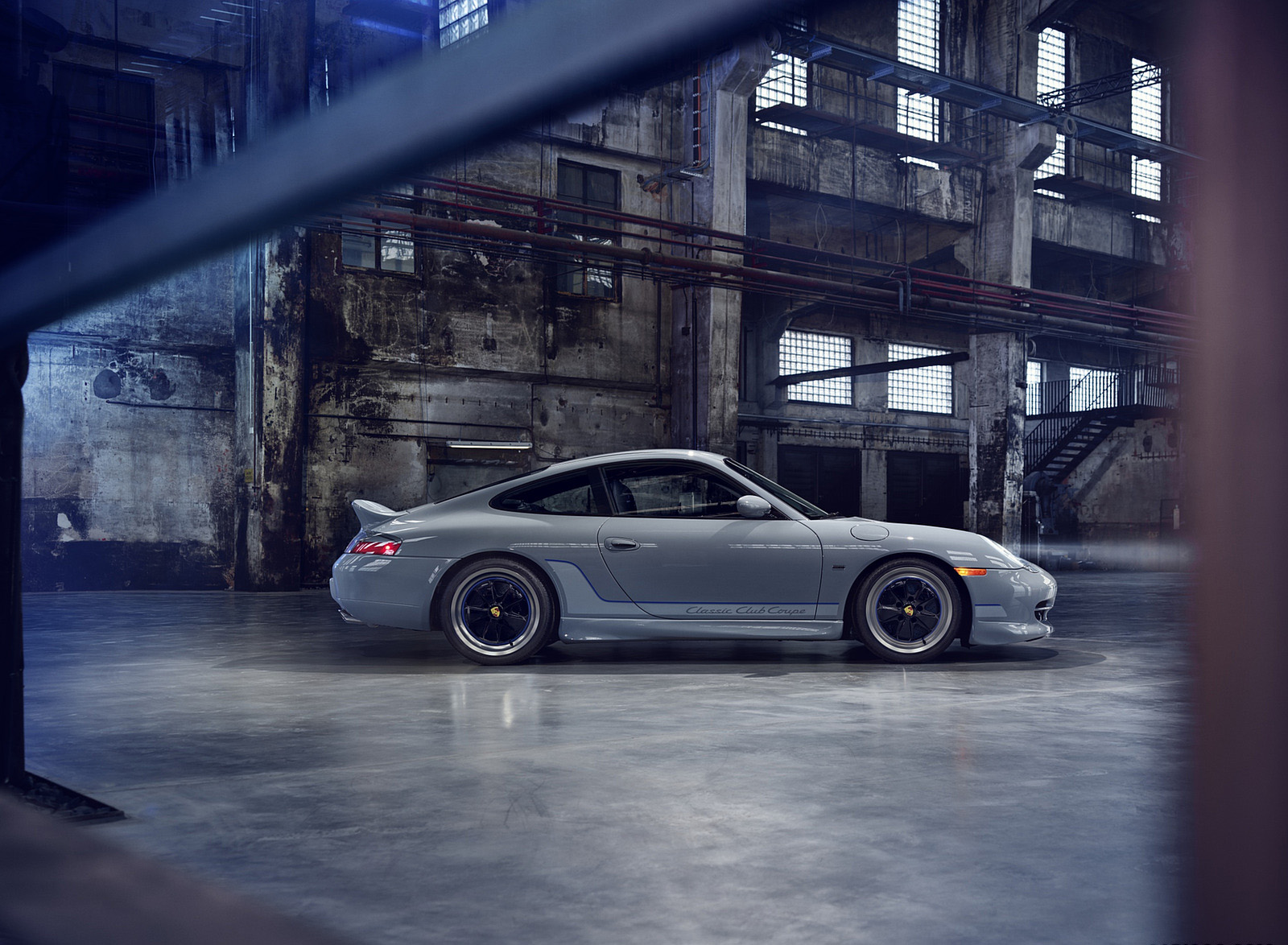 2022 Porsche 911 Classic Club Coupe Side Wallpapers (4)