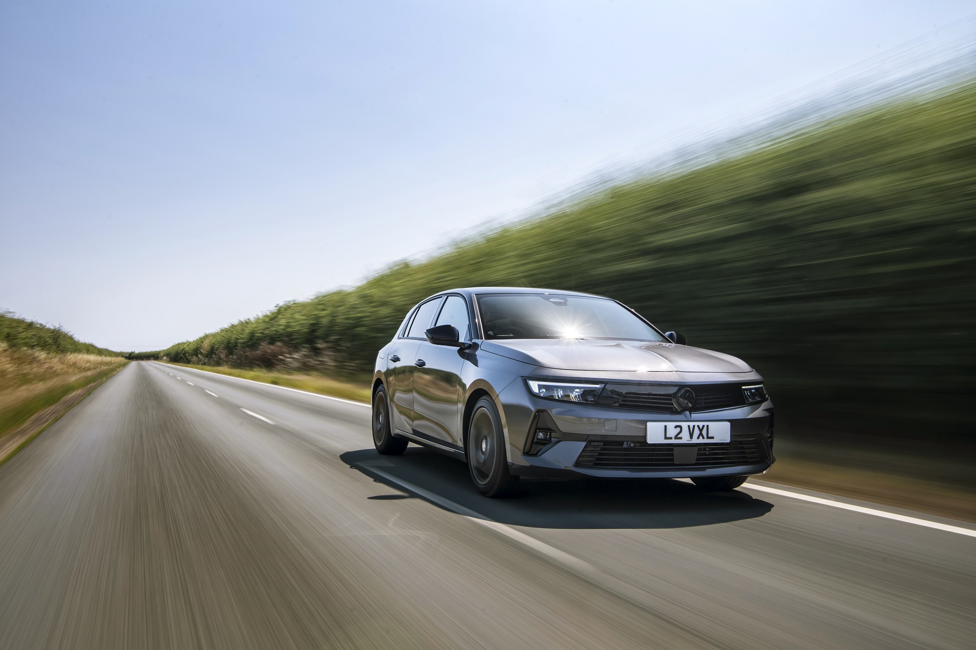 2022 Vauxhall Astra GS Line Front Three-Quarter Wallpapers #39 of 70