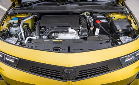 2022 Vauxhall Astra Ultimate Engine Wallpapers 450x275 (70)