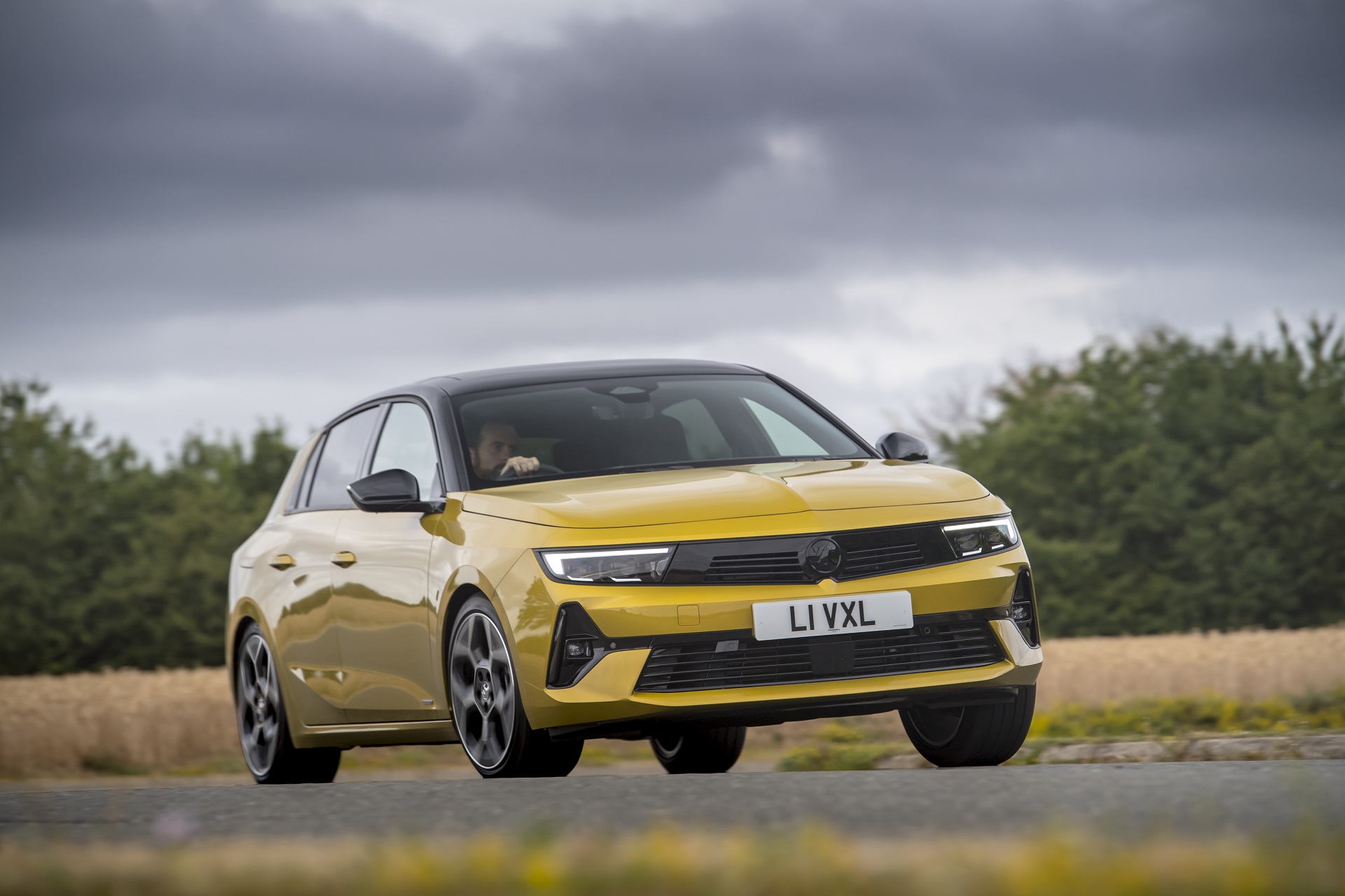 2022 Vauxhall Astra Ultimate Front Three-Quarter Wallpapers #46 of 94