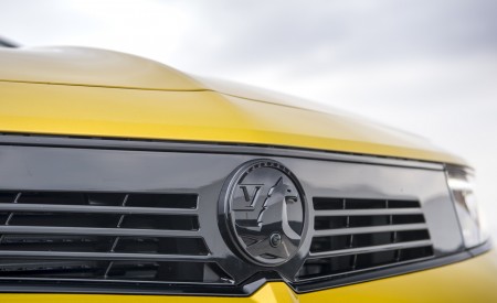 2022 Vauxhall Astra Ultimate Grille Wallpapers 450x275 (63)