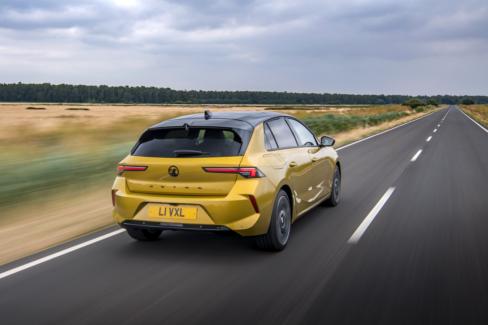 2022 Vauxhall Astra Ultimate Rear Three-Quarter Wallpapers  (2)