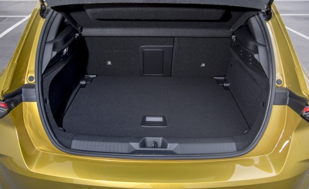 2022 Vauxhall Astra Ultimate Trunk Wallpapers  450x275 (92)