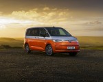 2022 Volkswagen Multivan (UK-Spec) Front Three-Quarter Wallpapers 150x120